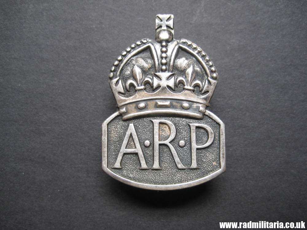 & WW2 British ARP original BADGE for women with no maker marks. - Image 11