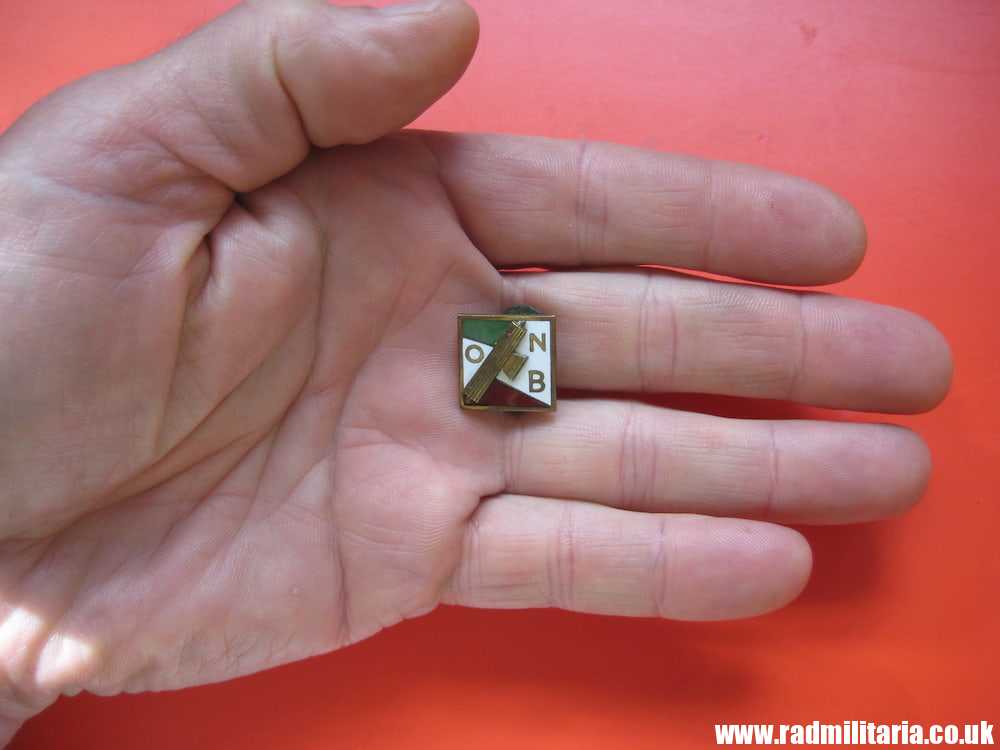 & WW2 original ITALIAN YOUTH Fascist ENAMEL BADGE - ONB: Opera Nationale Balilla, maker: S. Johnson Milano - Image 4