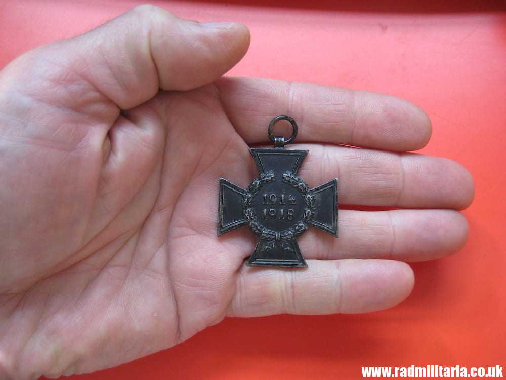 & original WW1 German HINDENBURG CROSS without swords, maker: "0.16." - genuine !! - Image 3