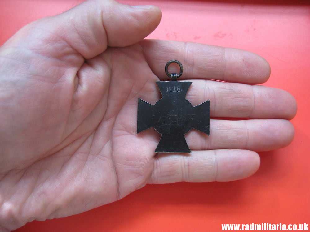 & original WW1 German HINDENBURG CROSS without swords, maker: "0.16." - genuine !! - Image 4