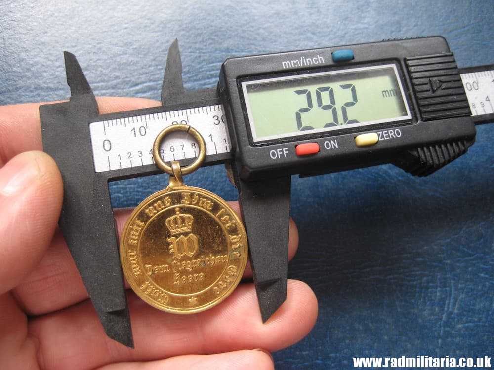 & pre WW1 German gilded MEDAL - Kriegsdenkmunze 1870 - 1871, Prussian Campaign Medal 1870 - 71. - Image 8