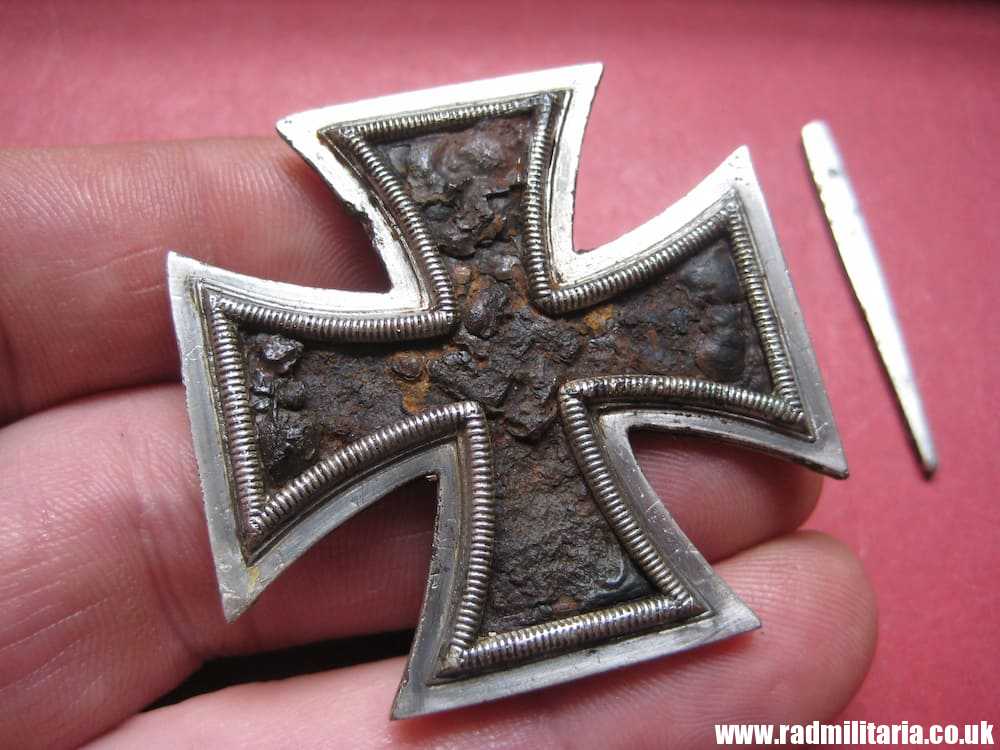 & WW2 original GERMAN IRON CROSS - 1st Class, metal detecting find. 100% genuine - Image 6