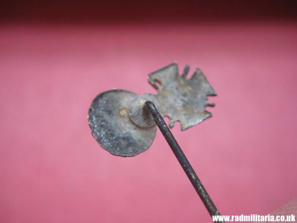 & WW1 miniature German Wound BADGE & Hindenburg CROSS- small pin badge. - Image 6