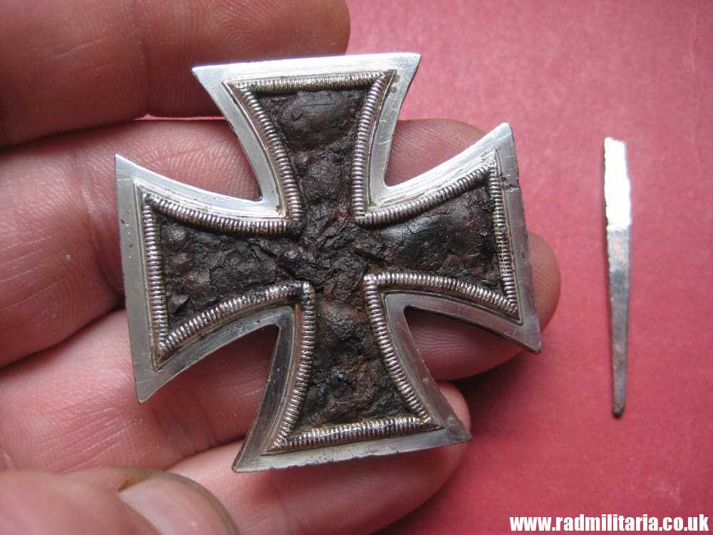 & WW2 genuine GERMAN IRON CROSS - 1st Class, metal detecting find. 100% original. - Image 7