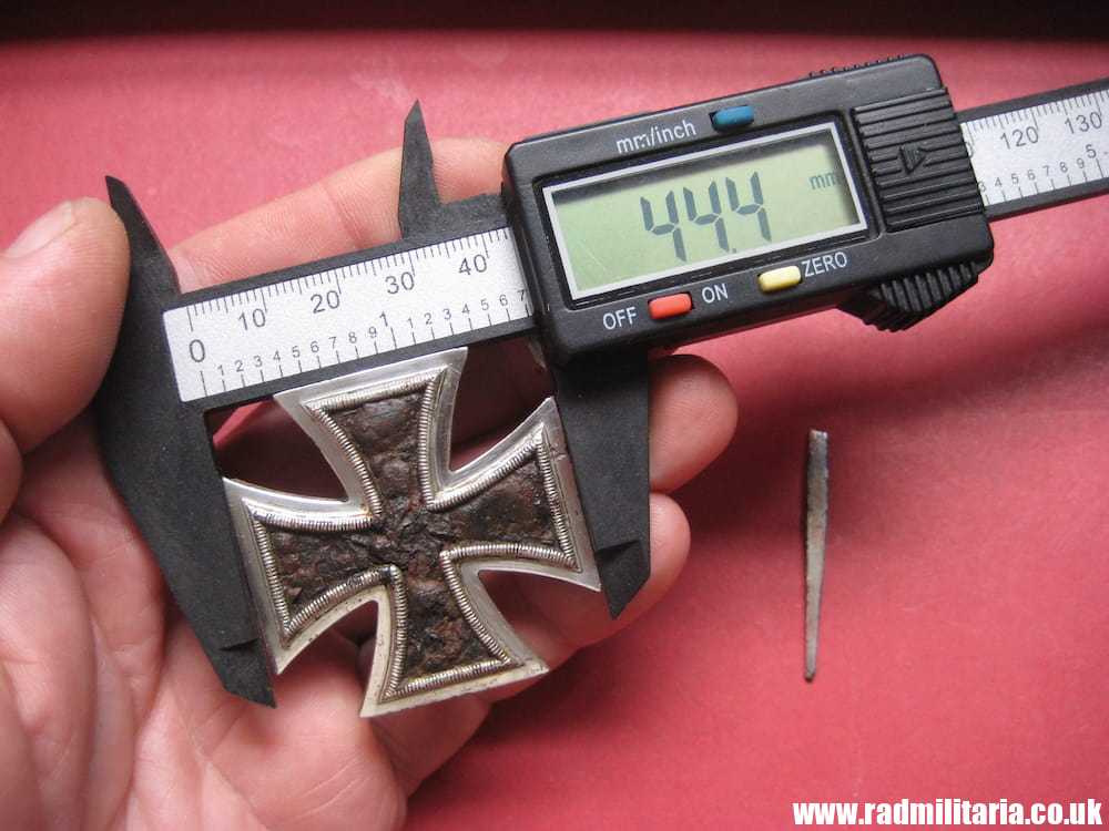 & WW2 genuine GERMAN IRON CROSS - 1st Class, metal detecting find. 100% original. - Image 2