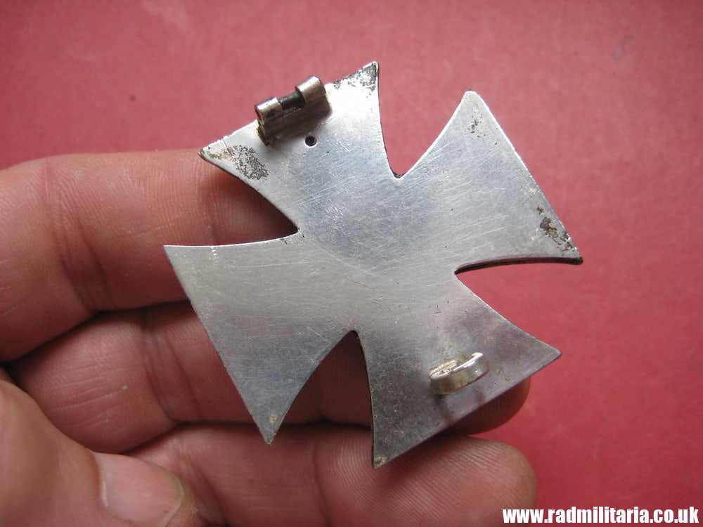 & WW2 genuine GERMAN IRON CROSS - 1st Class, metal detecting find. 100% original. - Image 3