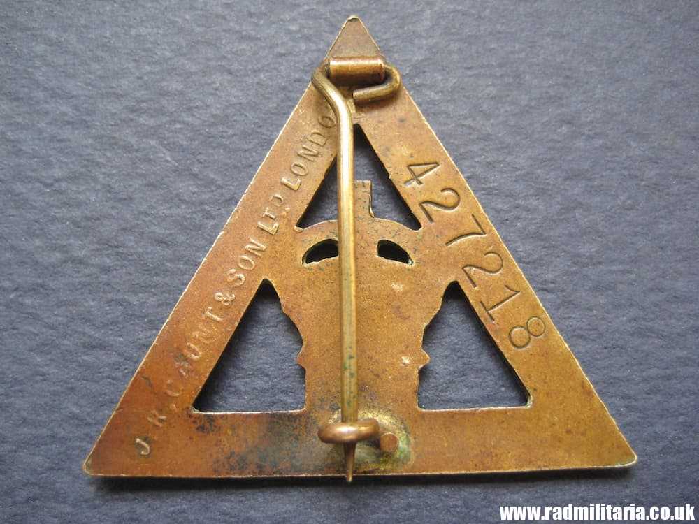 & WW1 British metal BADGE 1916 - ON WAR SERVICE no. 427218, maker: J.R. Gaunt & Son Ltd LONDON. - Image 2