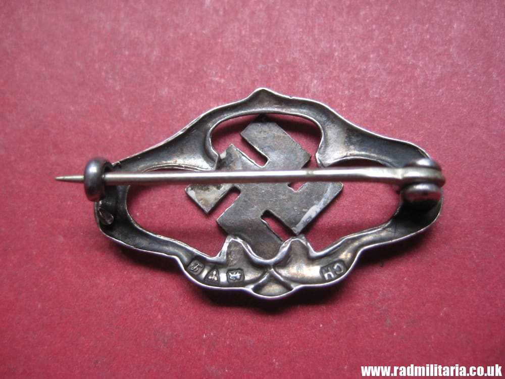& original solid silver BROCHE BADGE with swastika - British silver marks. - Image 2