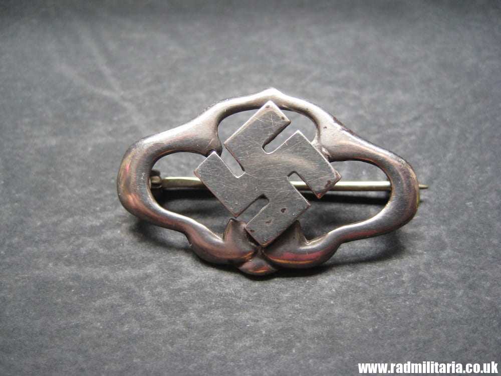 & original solid silver BROCHE BADGE with swastika - British silver marks. - Image 10