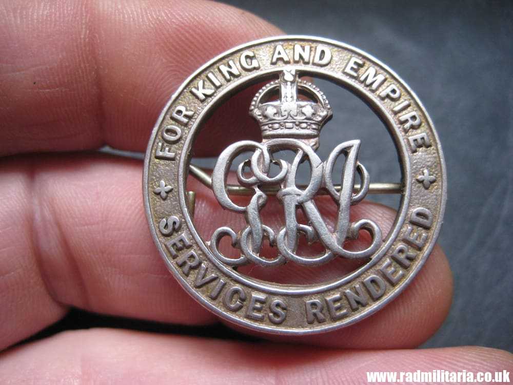 & WW1 British metal BADGE - "FOR KING AND EMPIRE, Services Rendered" no. 228985 - Image 2