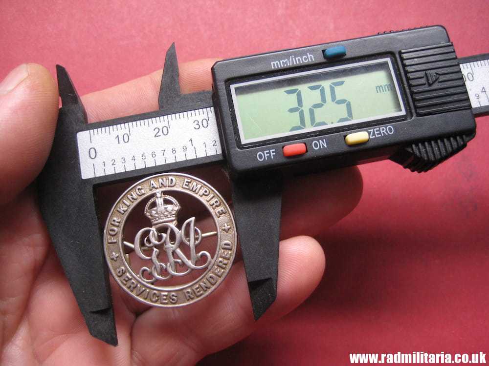 & WW1 British metal BADGE - "FOR KING AND EMPIRE, Services Rendered" no. 228985 - Image 7