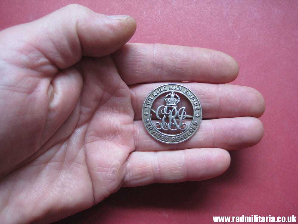 & WW1 British metal BADGE - "FOR KING AND EMPIRE, Services Rendered" no. 228985 - Image 11