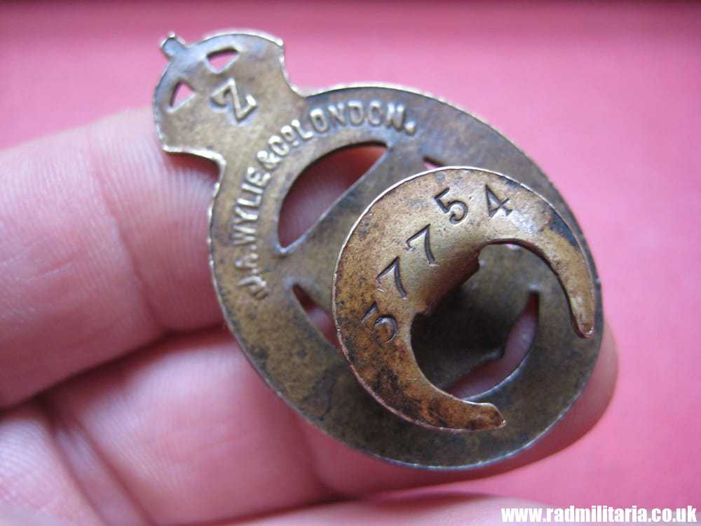 & WW1 original British metal BADGE 1915 - ON WAR SERVICE no. 57754, maker: J. A. Wylie & Co London Z. - Image 3