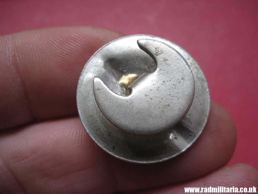 & WW1 British metal BADGE - "FOR LOYAL SERVICE". - Image 3