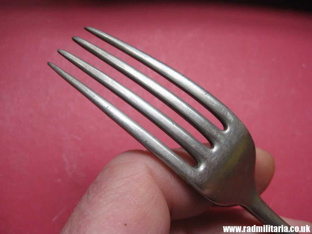 SOLD& WW2 British Army FORK with date 1939 Maker: BISBY NS /I\ - good condition...*.. - Image 3
