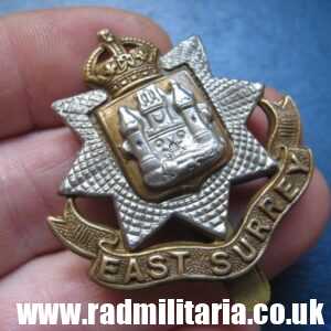 & WW1/WW2 British Regimental badge - CAP BADGE: East Surrey Regiment Badge - King's Crown.