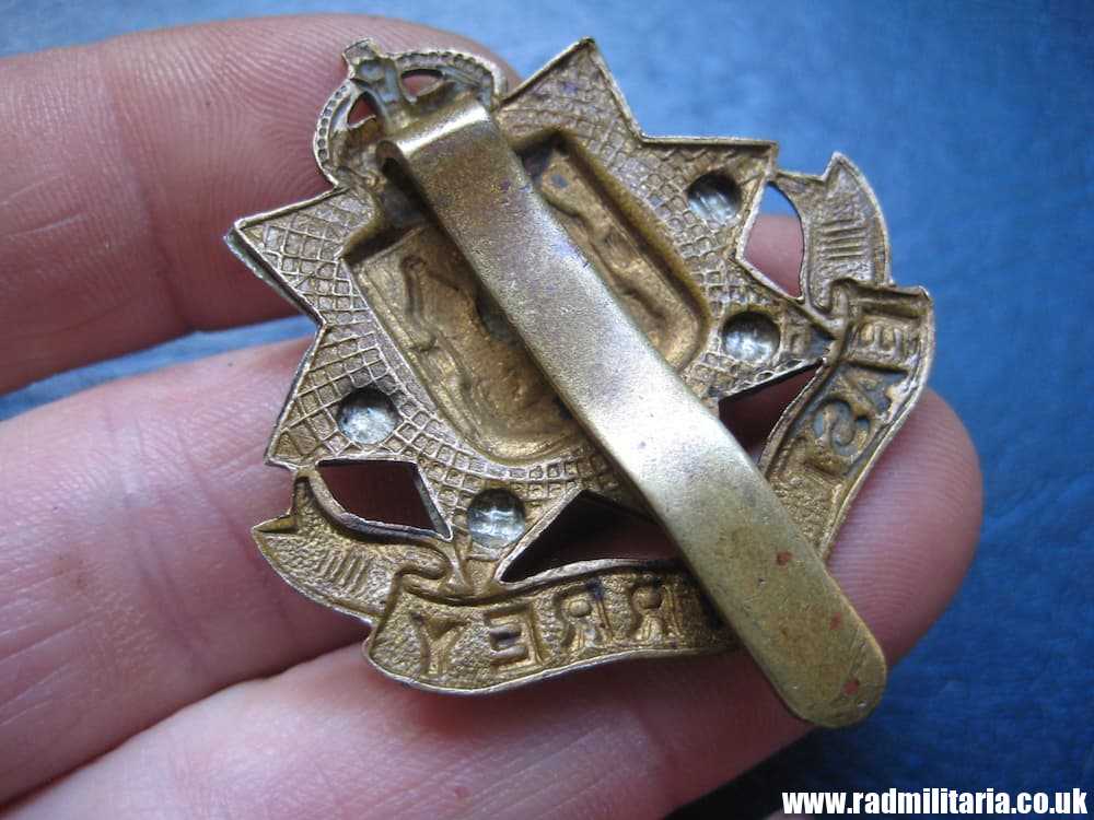 & WW1/WW2 British Regimental badge - CAP BADGE: East Surrey Regiment Badge - King's Crown. - Image 4