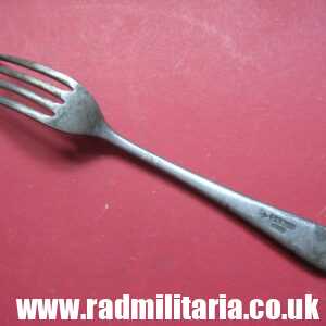& WW2 British Army STEEL FORK with date 1943 maker: TG Ltd /I\ - good condition