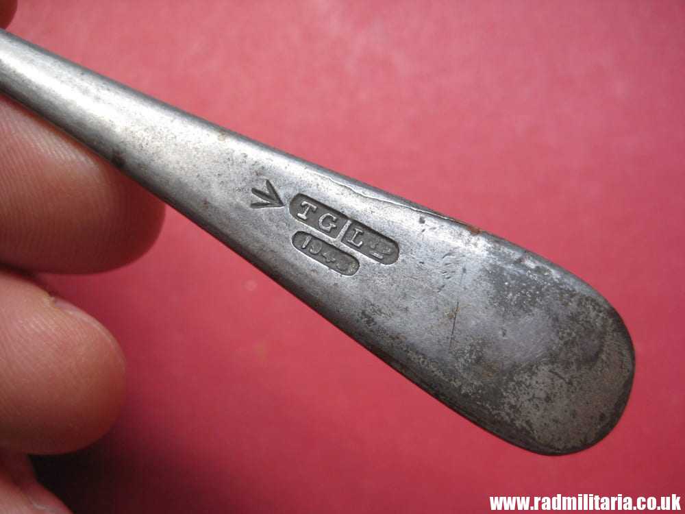 & WW2 British Army STEEL FORK with date 1943 maker: TG Ltd /I\ - good condition - Image 2