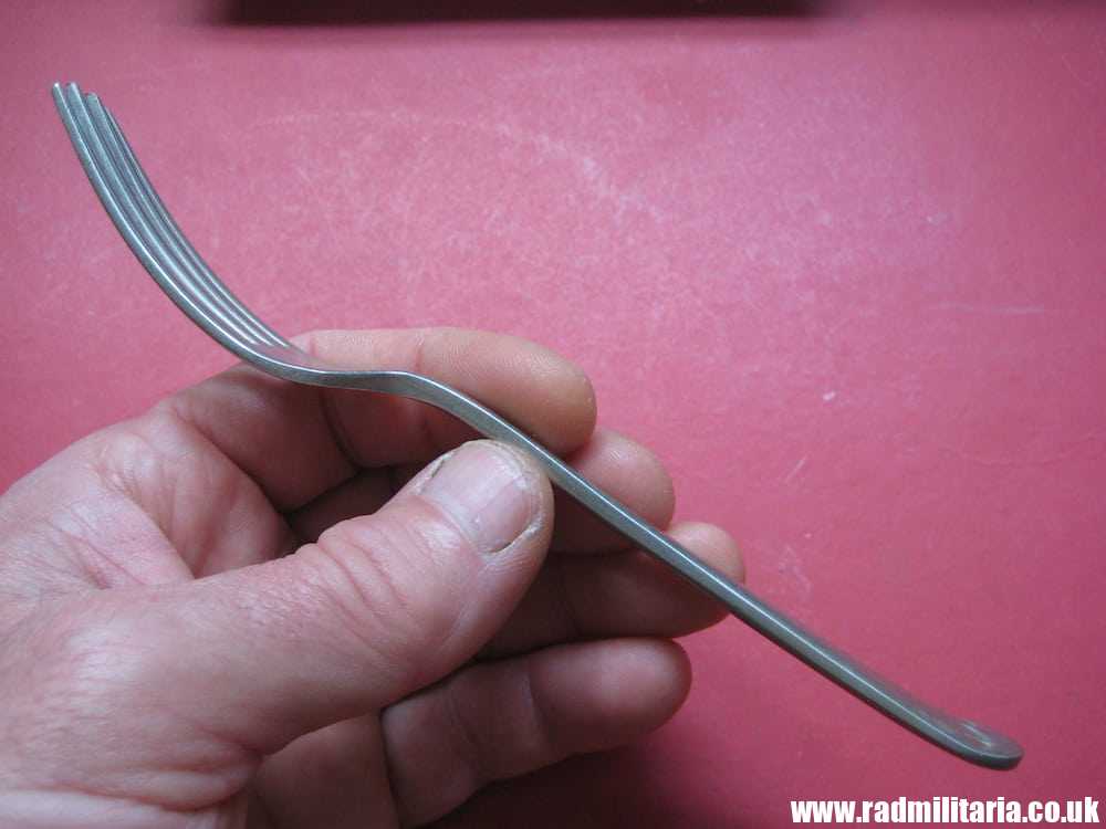 & WW2 British Army FORK with date 1940 Maker: DAWSON BHAM Ltd /I\ - good condition - Image 4