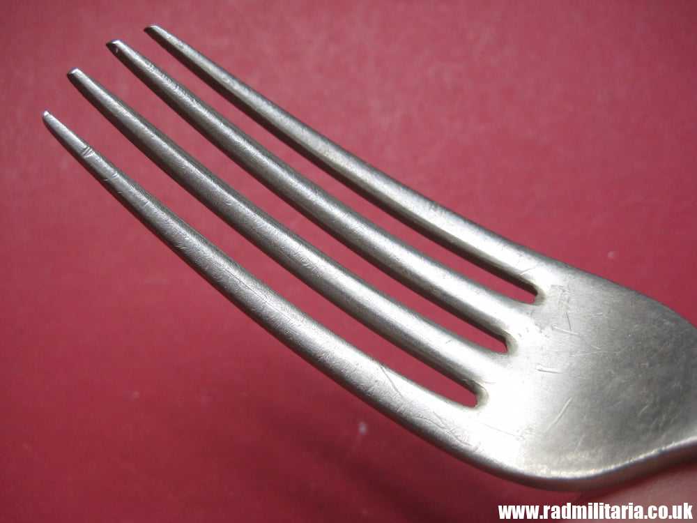 & WW2 British Army FORK with date 1940 Maker: DAWSON BHAM Ltd /I\ - good condition - Image 6