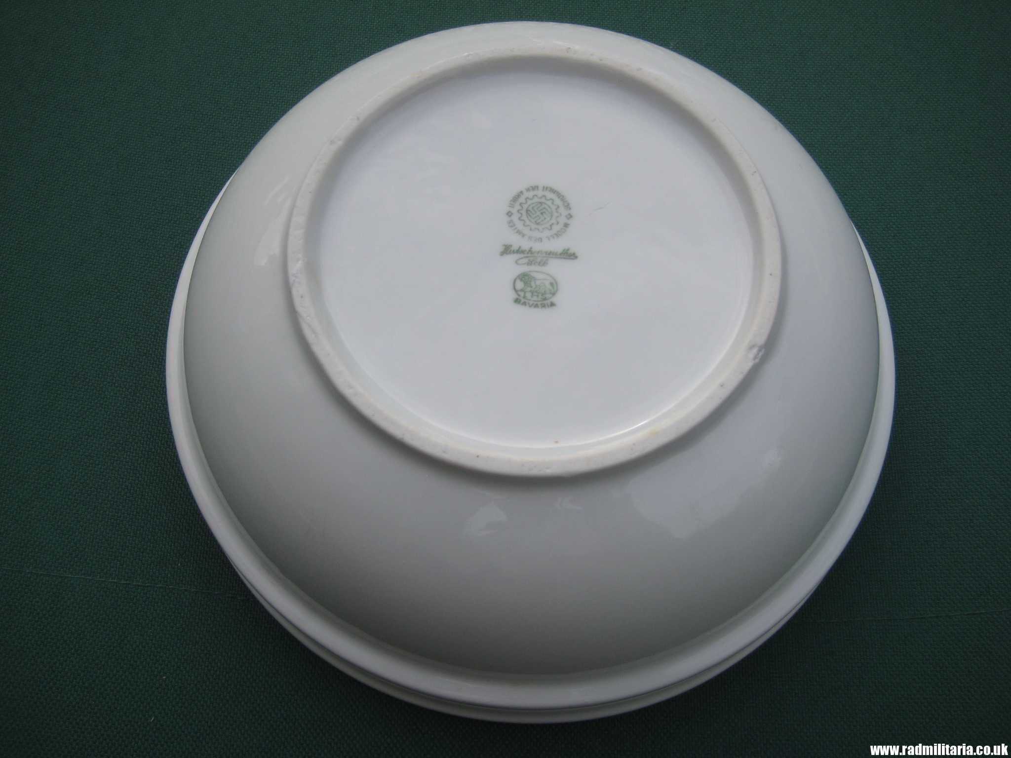 & WW2 genuine CERAMIC BOWL - RAD: Reichsarbeitdienst, maker: HUTSCHENREUTHER Selb with unknown initiats - "REM". - Image 2