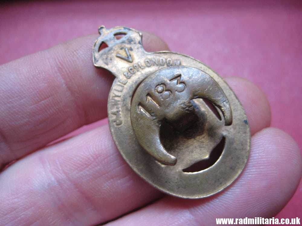 & WW1 original British metal BADGE 1915 - ON WAR SERVICE no. 1183, maker: J. A. Wylie & Co London. - Image 4