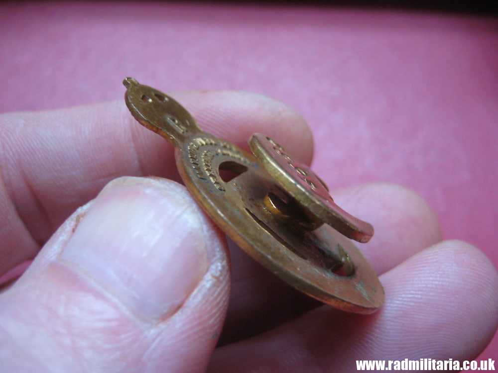 & WW1 original British BADGE 1915 - ON WAR SERVICE no. R 74682, maker: MAPPIN & WEBB Ltd Sheffield & London - Image 6