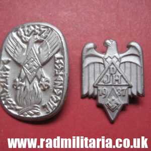 & German HITLER YOUTH HJ TINNIE BADGES set of 2 - genuine !