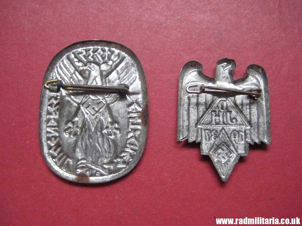 & German HITLER YOUTH HJ TINNIE BADGES set of 2 - genuine ! - Image 4