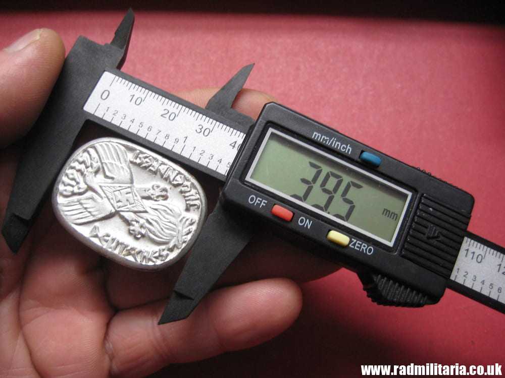 & German HITLER YOUTH HJ TINNIE BADGES set of 2 - genuine ! - Image 16