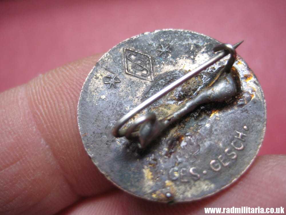 & WW2 German early NSDAP BADGE - NUN ERST RECHT marked: *&* RZM GES. GESCH. very rare !! - Image 5