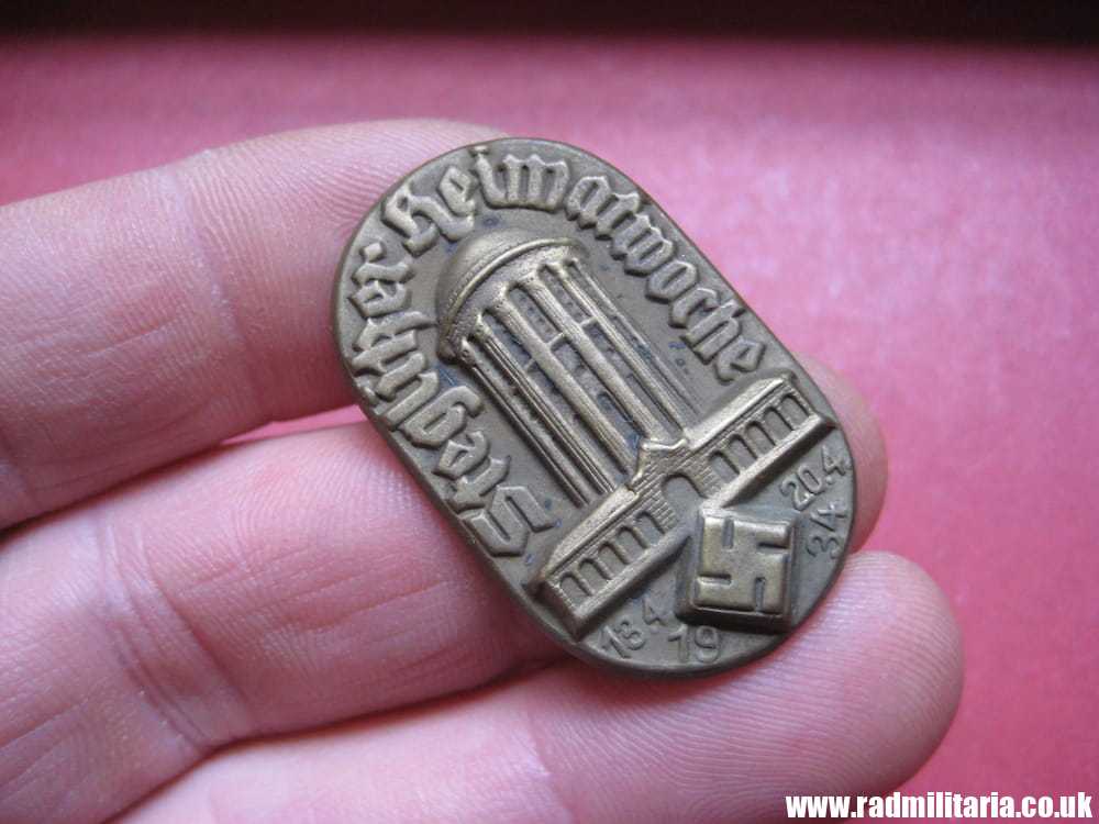 & WW2 German Commemorative TINNIE BADGE - STEGLITZER HEIMATWOCHE 1934 Berlin Steglitz. - Image 6