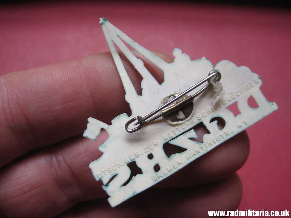 & WW2 German PLASTIC BADGE: D.G.z.R.S., Winterhilfe ? - Image 10