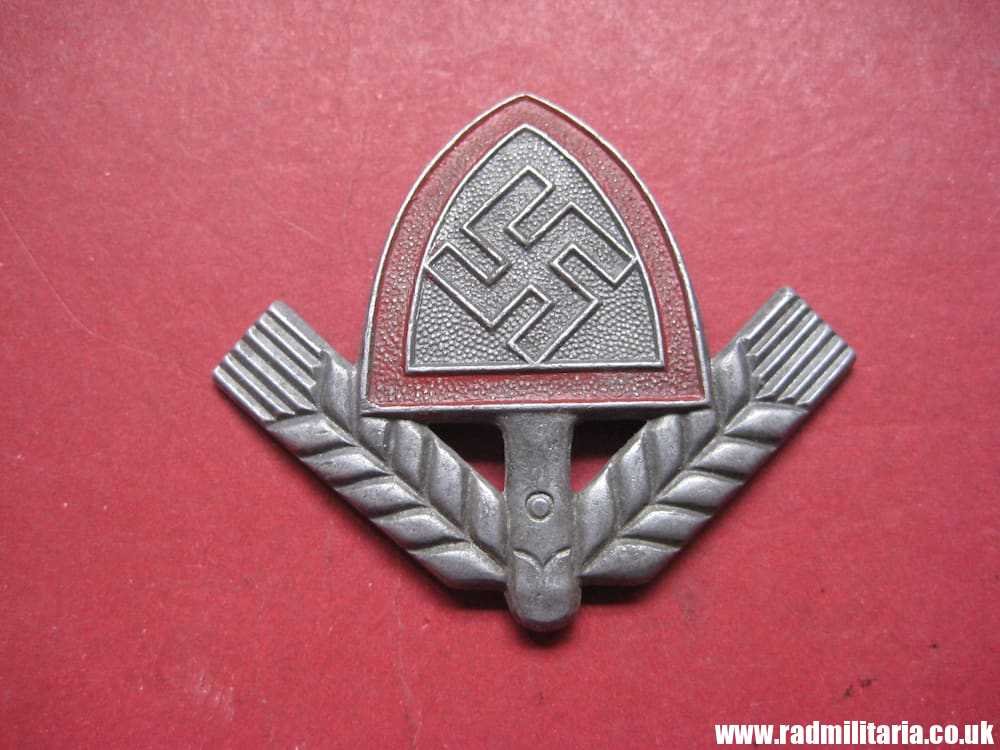 & original WW2 RAD LABOUR CAP BADGE - maker: B&N 40 RADJ. GES - GESCH aluminum. - Image 5