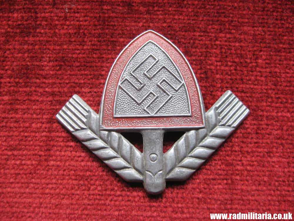 & original WW2 RAD LABOUR CAP BADGE - maker: B&N 40 RADJ. GES - GESCH aluminum. - Image 10