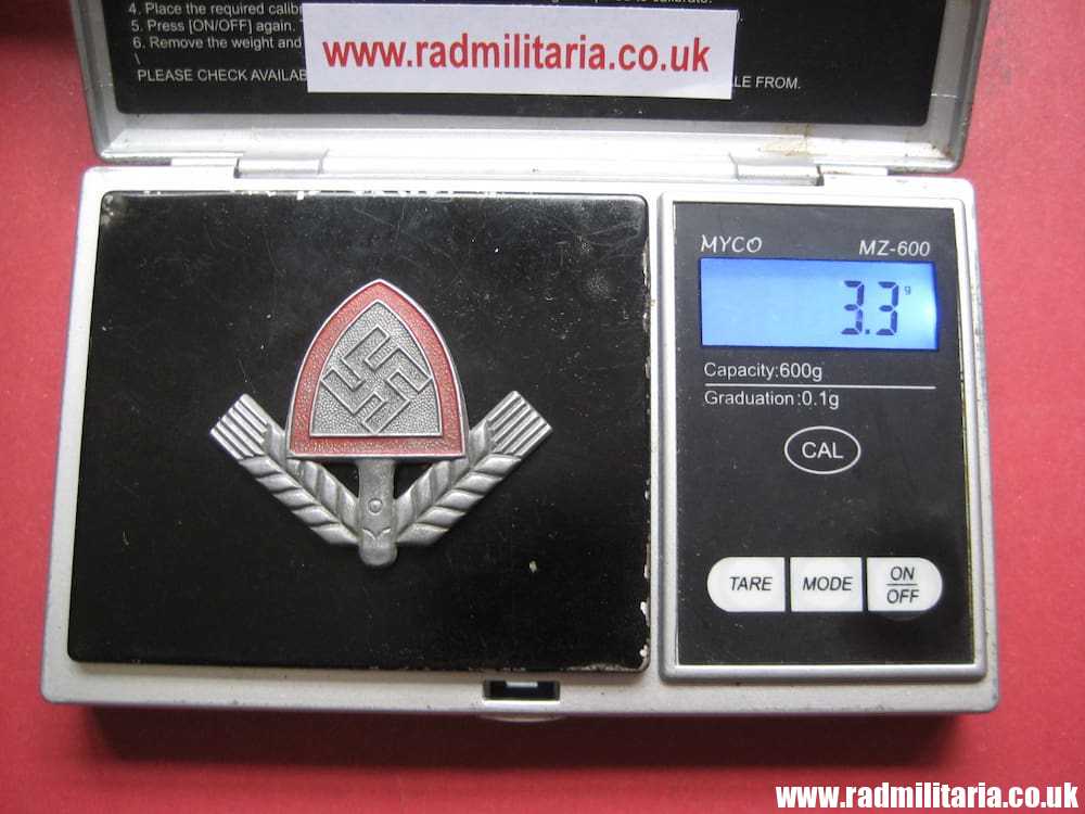 & original WW2 RAD LABOUR CAP BADGE - maker: B&N 40 RADJ. GES - GESCH aluminum. - Image 9