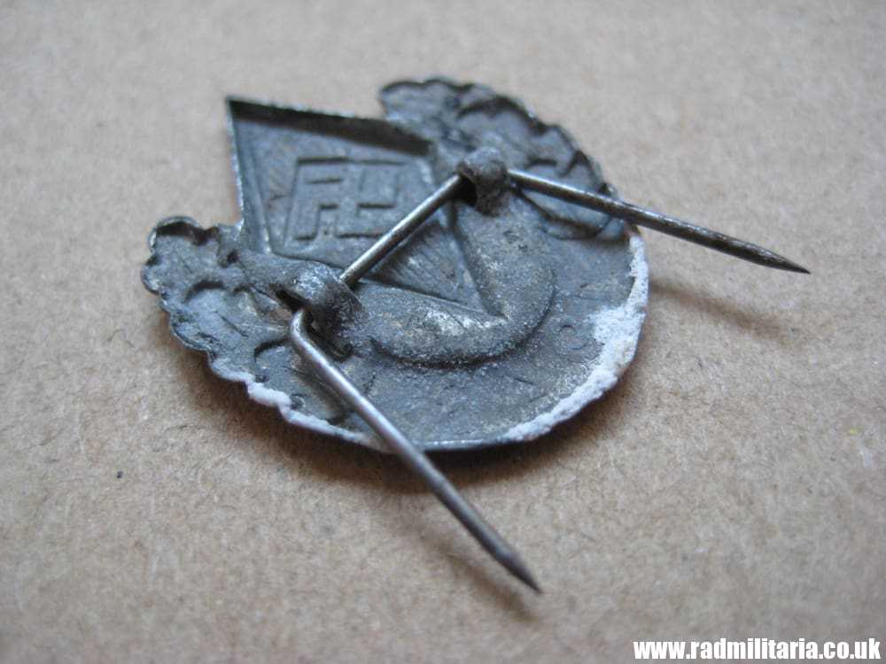 & original German HJ zinc BADGE with date - 1943. - Image 5