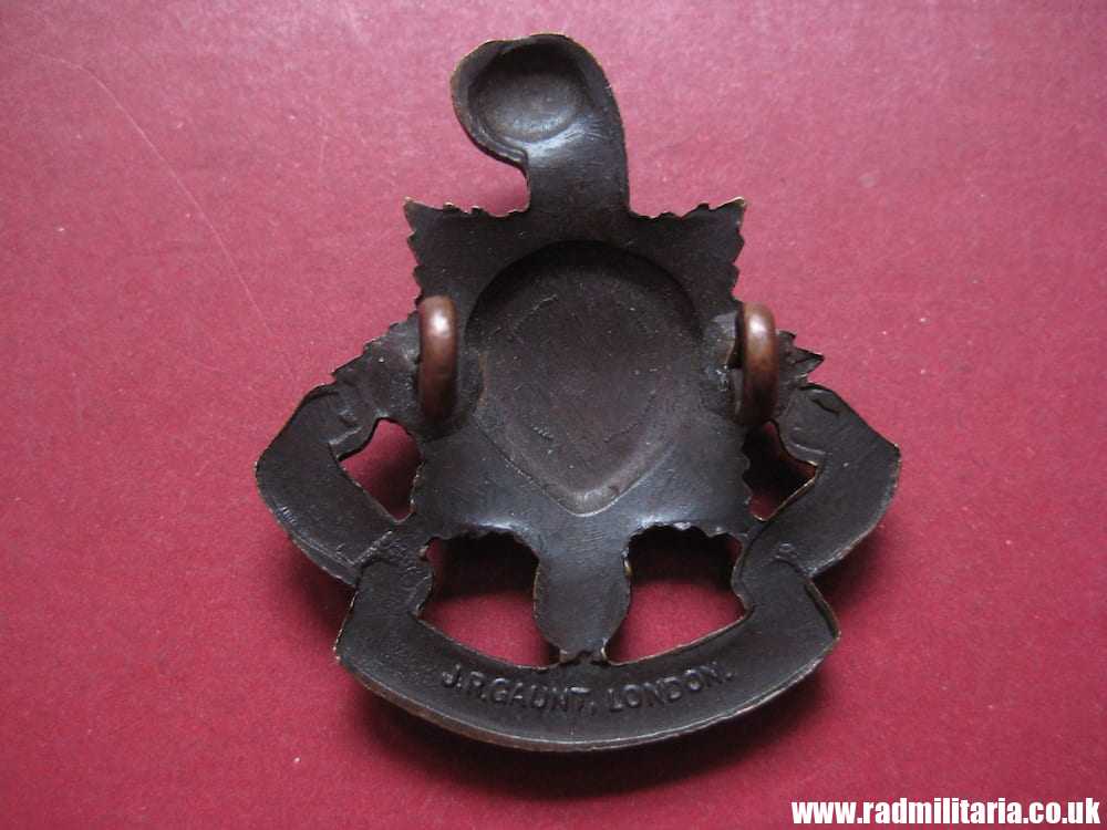 & WW1/WW2 British CAP BADGE: THE ROYAL SUSSEX REGT officers bronze badge - J.R. Gaunt. - Image 9