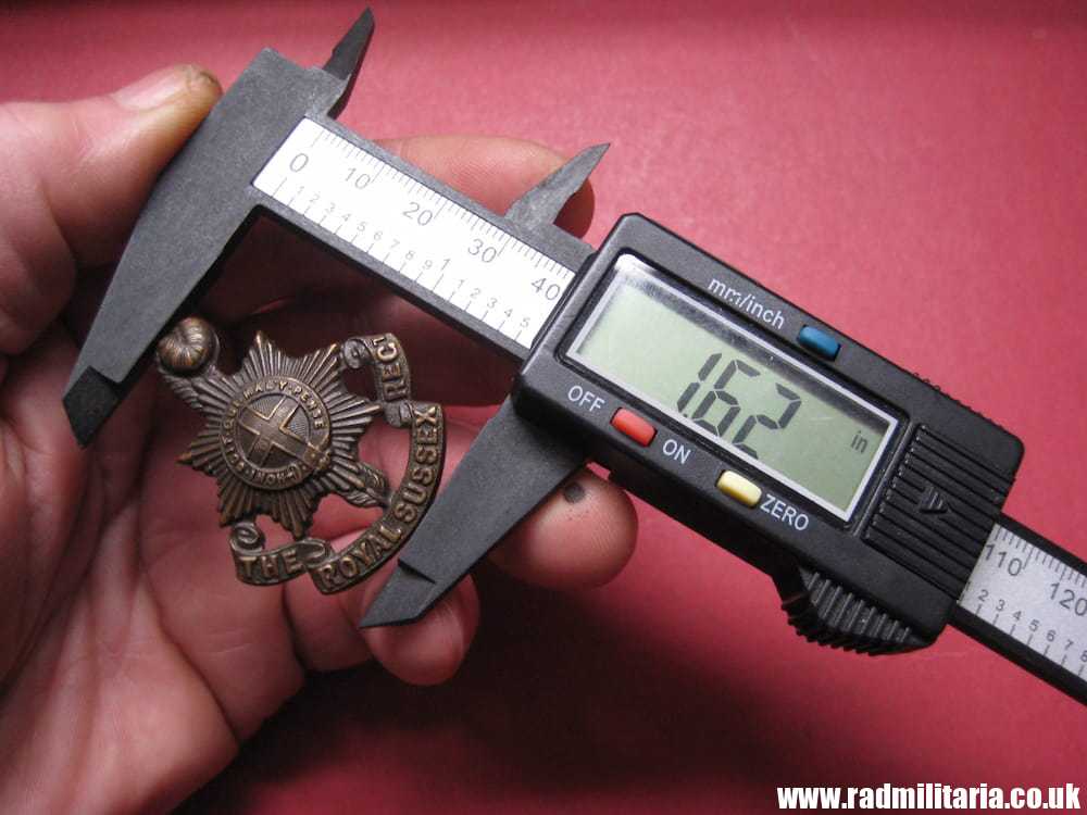 & WW1/WW2 British CAP BADGE: THE ROYAL SUSSEX REGT officers bronze badge - J.R. Gaunt. - Image 13