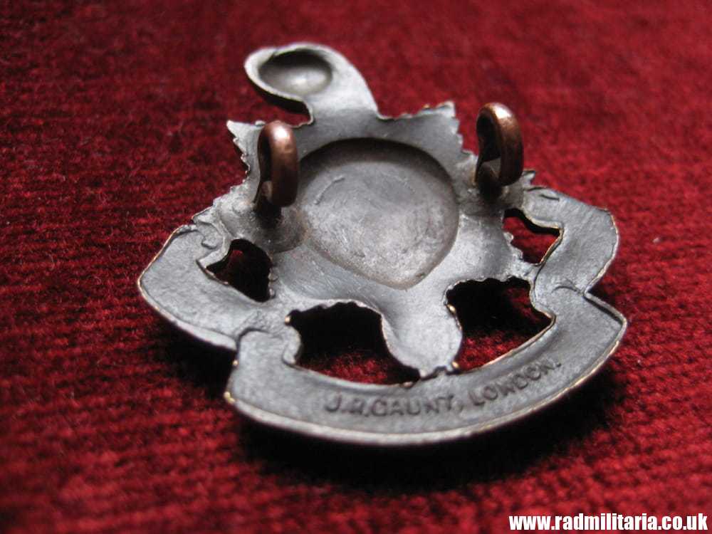 & WW1/WW2 British CAP BADGE: THE ROYAL SUSSEX REGT officers bronze badge - J.R. Gaunt. - Image 15