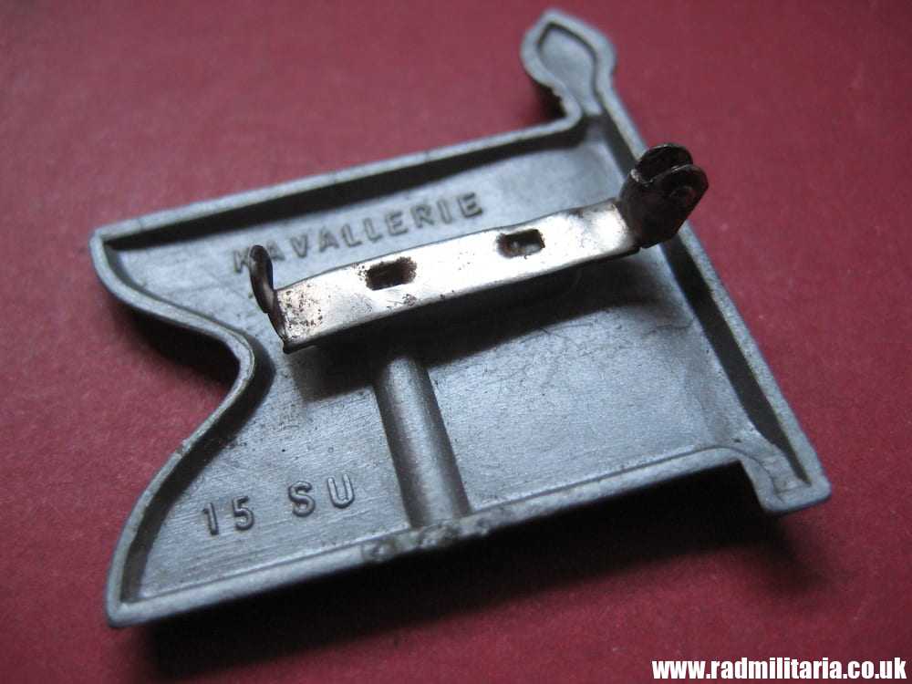 & WW2 German PLASTIC tinnie BADGE: WHW FLAG - Kavallerie 15 SU. - Image 5
