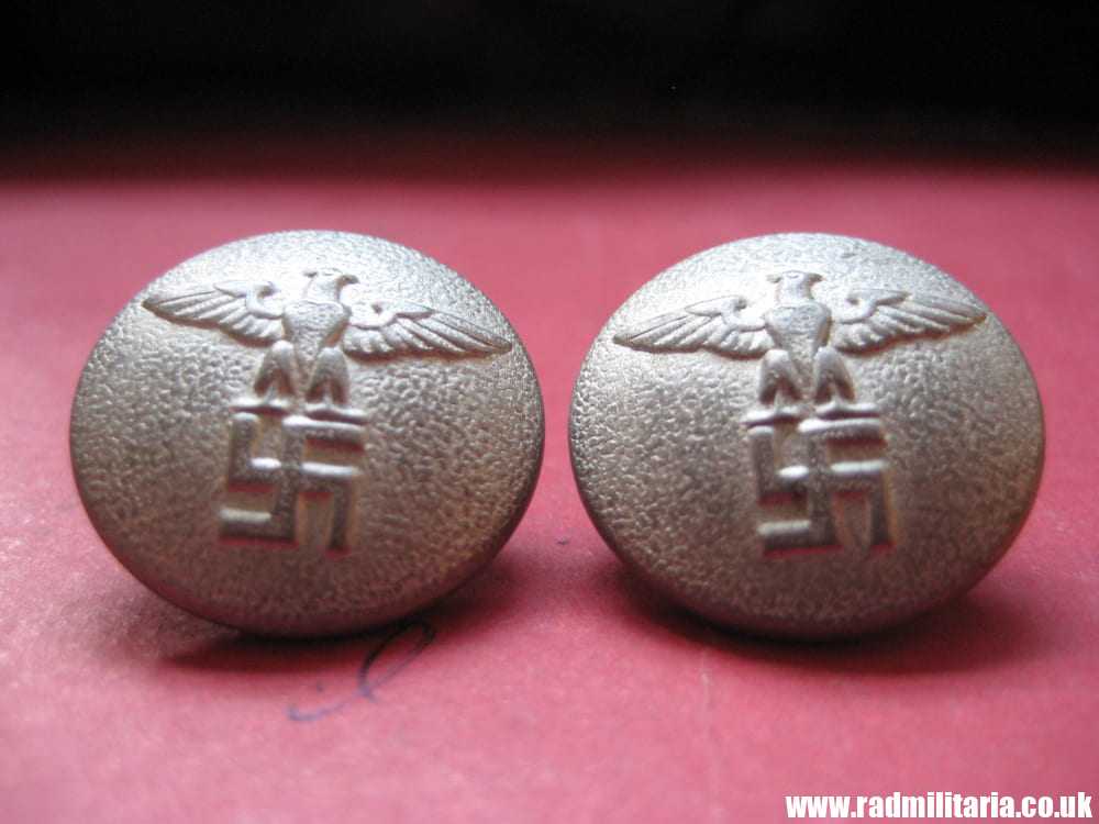 & WW2 PAIR of German NSDAP BUTTONS with eagle, rare RZM marks: RZM M5/117/8 Berg & Nolte Ludenscheid. - Image 5
