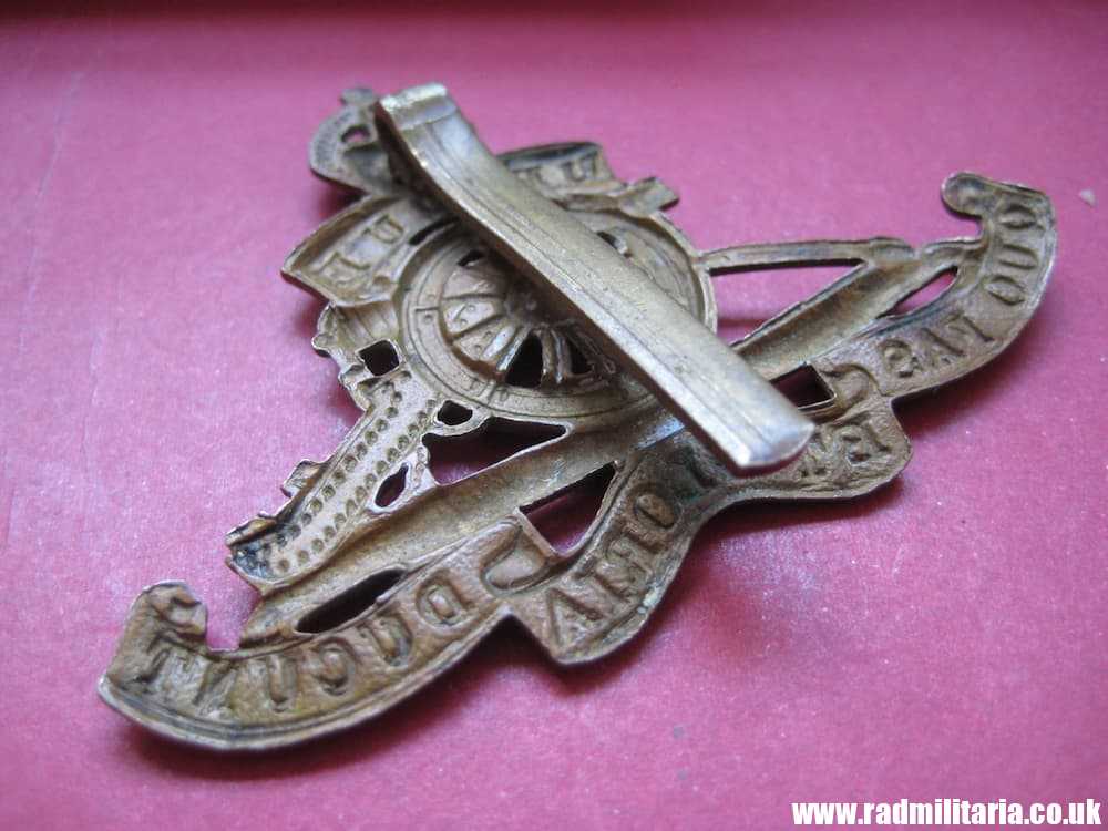 & WW1 British CAP BADGE: Royal Artillery. - Image 7