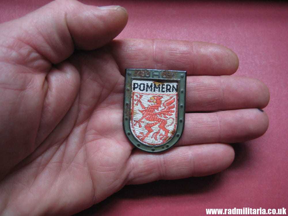 & original German TINNIE BADGE - W.H.W. Pommern. - Image 5