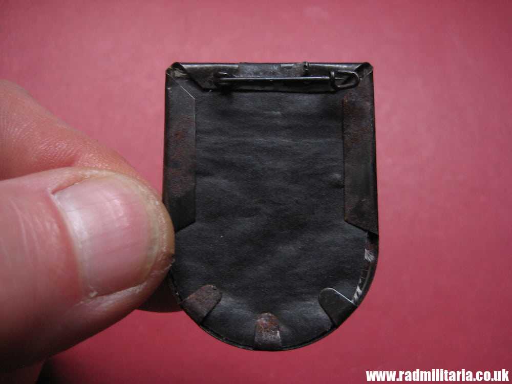 & original German TINNIE BADGE - W.H.W. Pommern. - Image 10