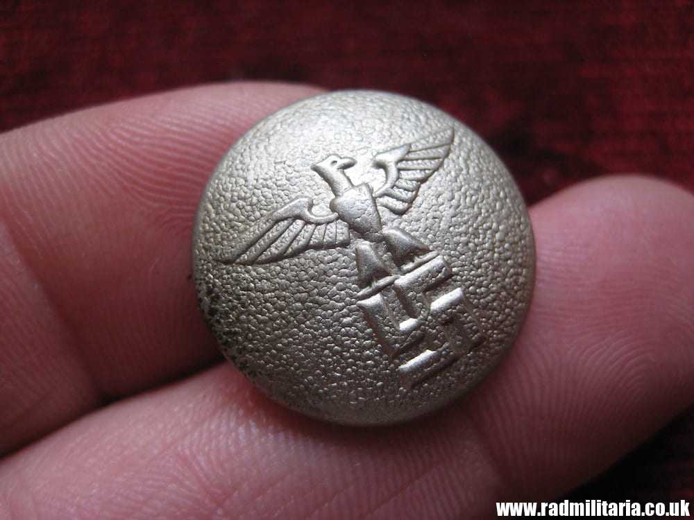 & WW2 German NSDAP BUTTON, marked: RZM 24, very good condition.