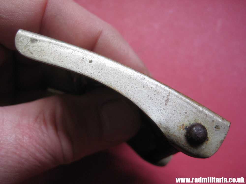 & WW2 original early HITLER YOUTH - HJ BELT BUCKLE made of white metal. - Image 9