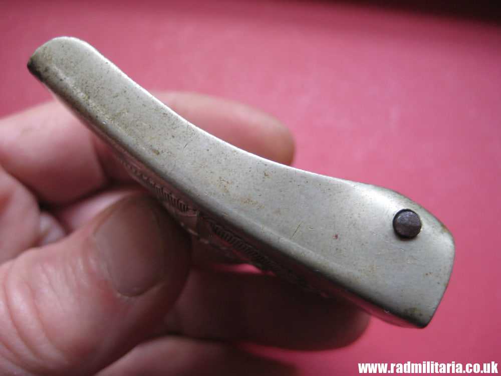 & WW2 original early HITLER YOUTH - HJ BELT BUCKLE made of white metal. - Image 10