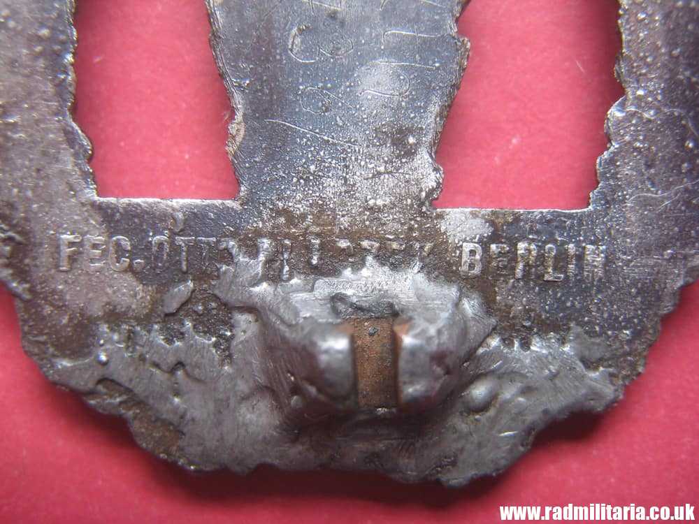 & original WW2 German KRIEGSMARINE Minensuch BADGE maker: FEC. OTTO PLACZEK BERLIN - Image 13